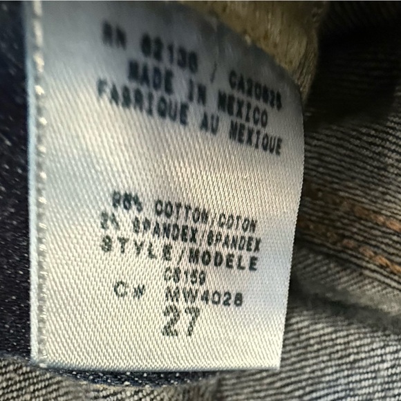 **Women’s Guess Foxy Flare Jeans – Size 27 – Low Rise** - Picture 5 of 6